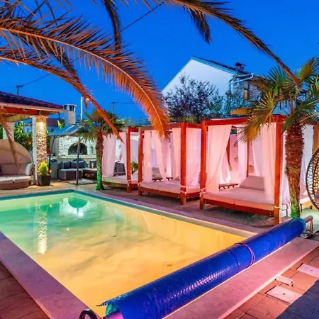 Bra I Premium With Outdoor Pool And Sauna Apartment *